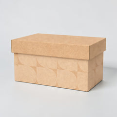 Stockka traditional kraft cardboard box with lid, ideal for shoes, clothing, or marketing kits. Recycled single-wall corrugated cardboard.