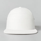 Stockka white 100% cotton urban cap with flat brim and adjustable strap. Unisex design.