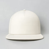 Stockkacap flat brim snapback, modern design, adjustable closure, cotton material, white color.
