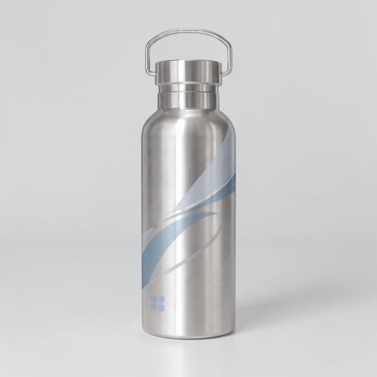 Stockka 800ml stainless steel water bottle with vacuum insulation and blue wave design. Features a D-ring handle and BPA-free construction.