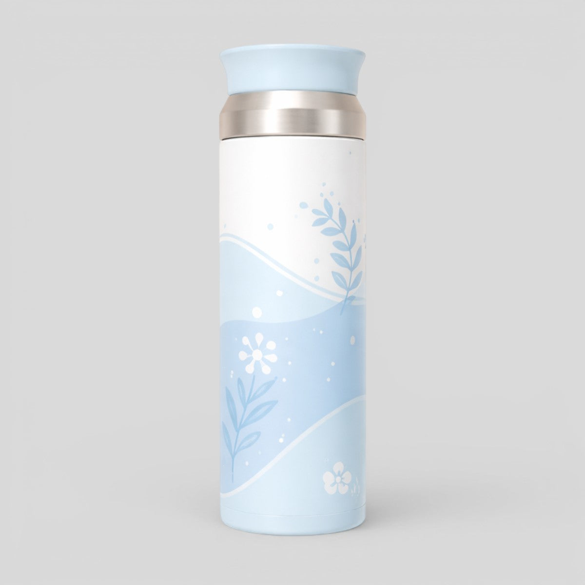 Stockka insulated stainless steel water bottle with a convenient spout and a blue floral design. Features a leak-proof cap and vacuum insulation.