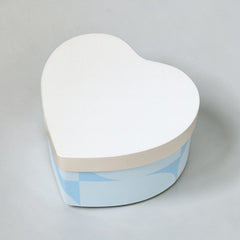 Stockka classic heart-shaped gift box in light blue with white lid, made of rigid cardboard with lamination.