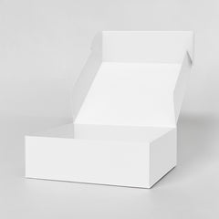 Stockka beige folding mailer box made of recycled corrugated cardboard, ideal for shipping and premium packaging.