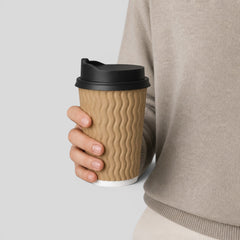 Stockka medium kraft ripple cup with black lid, perfect for coffee or tea. Insulated paper design.