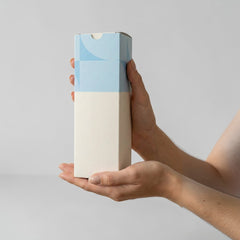 Stockka standing rectangular gift box with top closure, white and light blue geometric pattern, rigid cardboard.