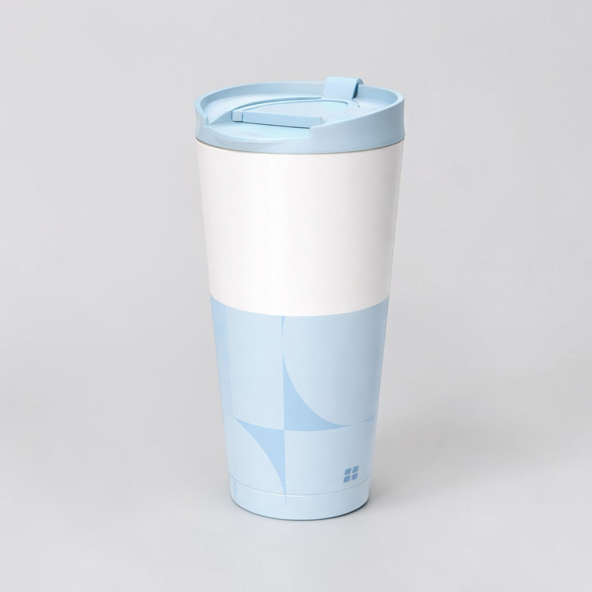 Stockka tall white and light blue stainless steel travel mug with lid, double-walled for insulation.