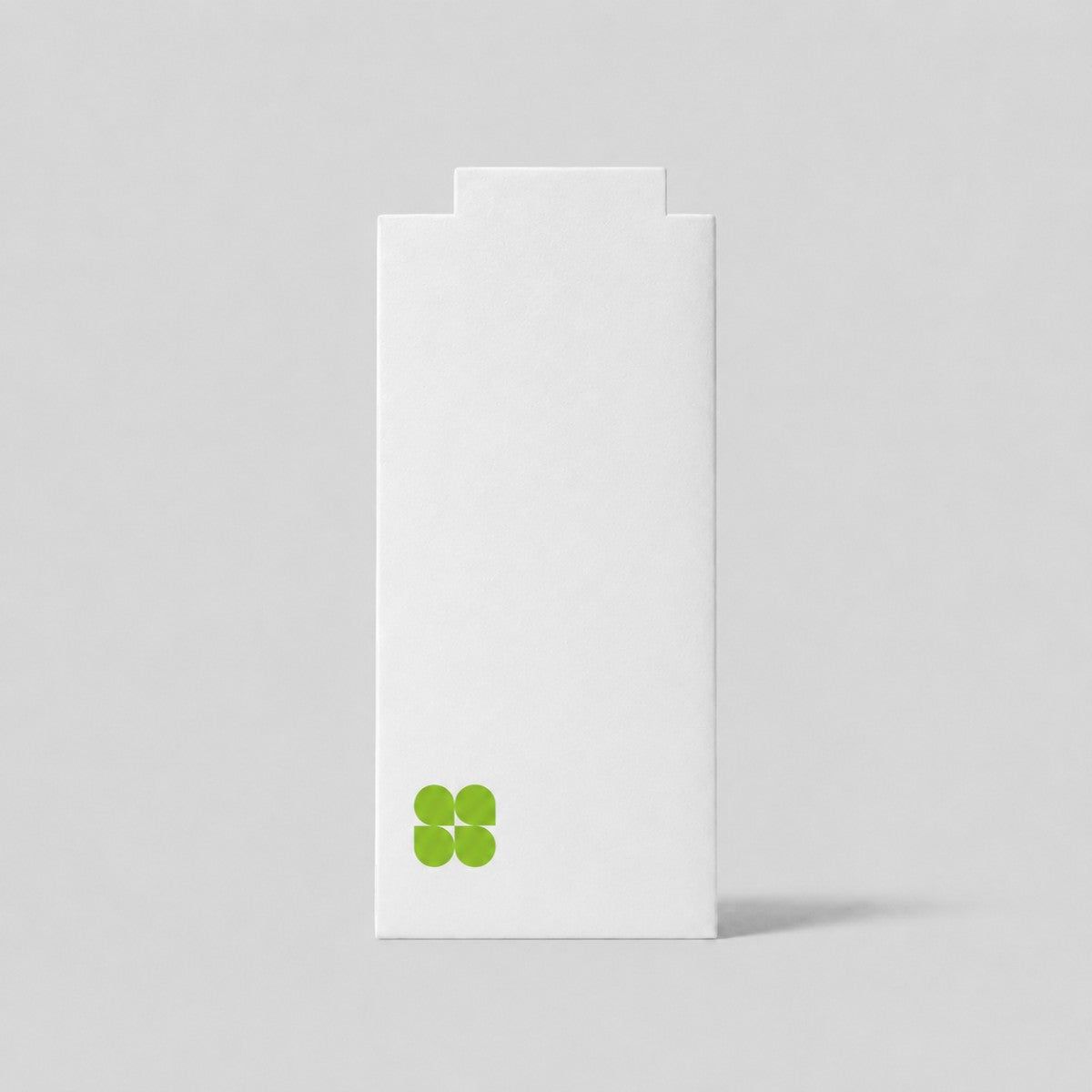 Stockka minimalist white vertical envelope made of 350g matte coated cardboard for gift cards and documents.