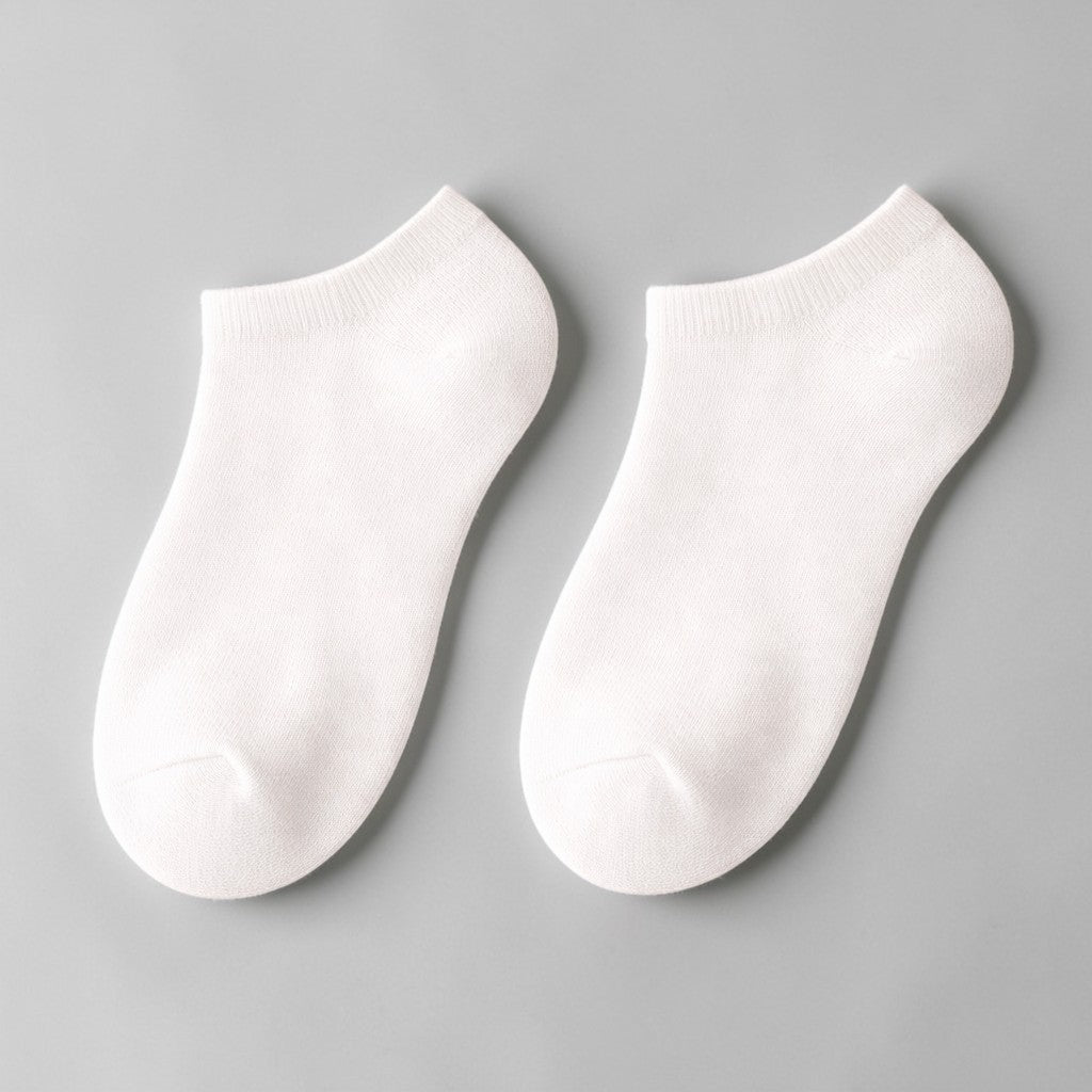 Stockka white cotton blend ankle socks, breathable and comfortable for daily wear, sports, or work.