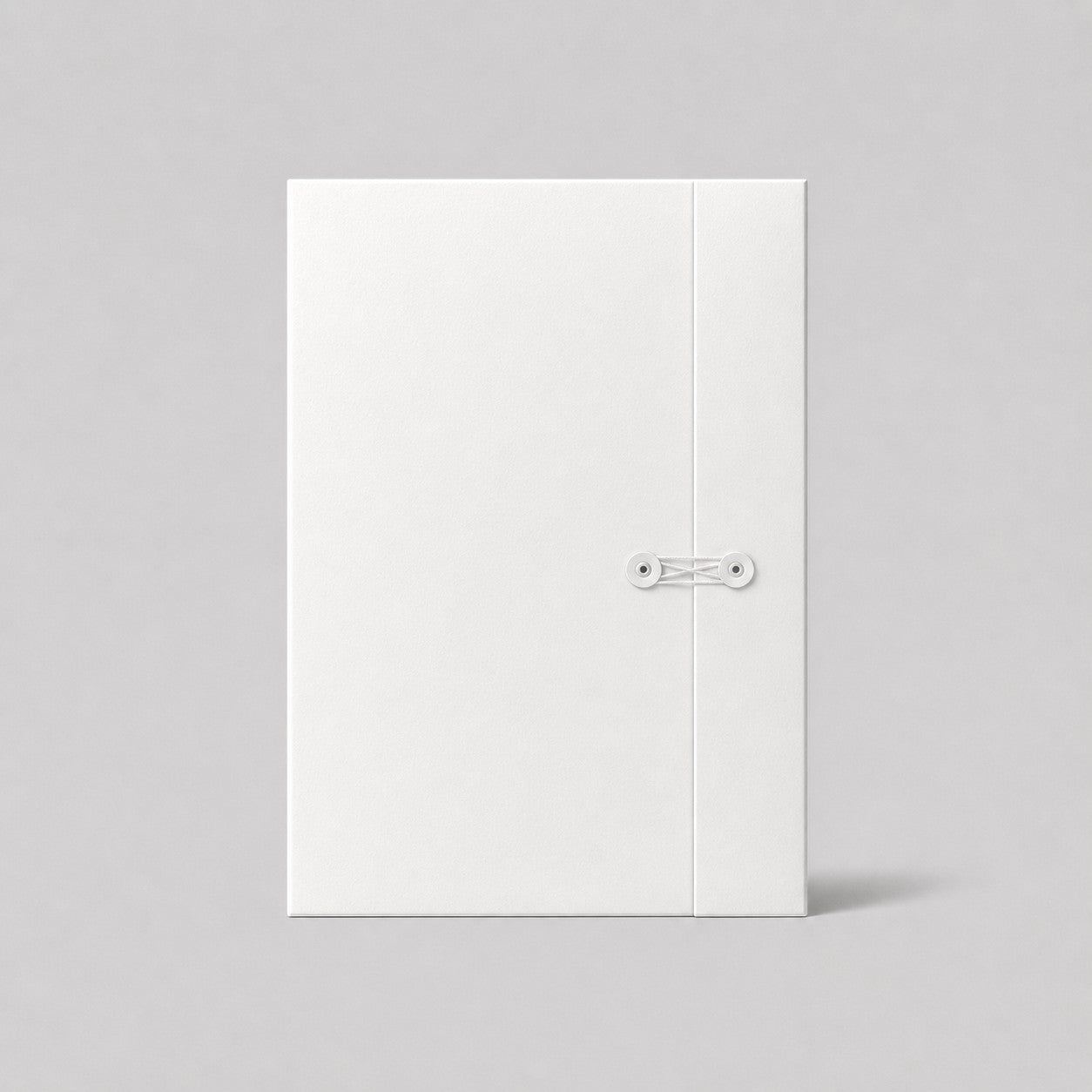 Stockka white presentation folder made of corrugated cardboard with button and string closure for documents.